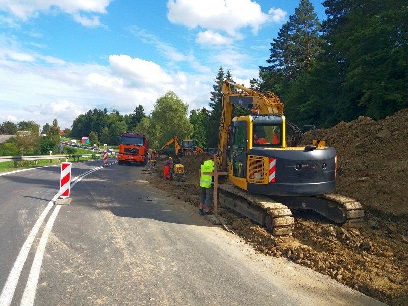 Uwaga kierowcy. Przebudowa drogi krajowej nr 84 na odcinku Lesko-Glinne [ZDJĘCIA]