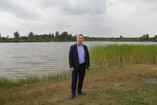 - Okolice zalewu w Lipowicy wkrótce zmienią się nie do poznania - mówi Robert Jaworski, burmistrz Chęcin.  