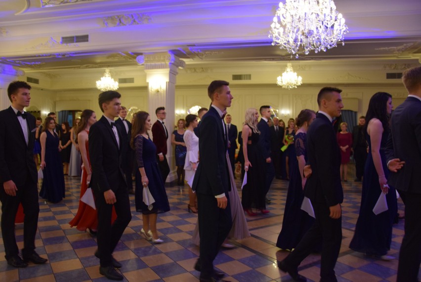 Studniówka 2019 Bal LO Mońki w Dworze Czarneckiego [ZDJĘCIA, WIDEO]