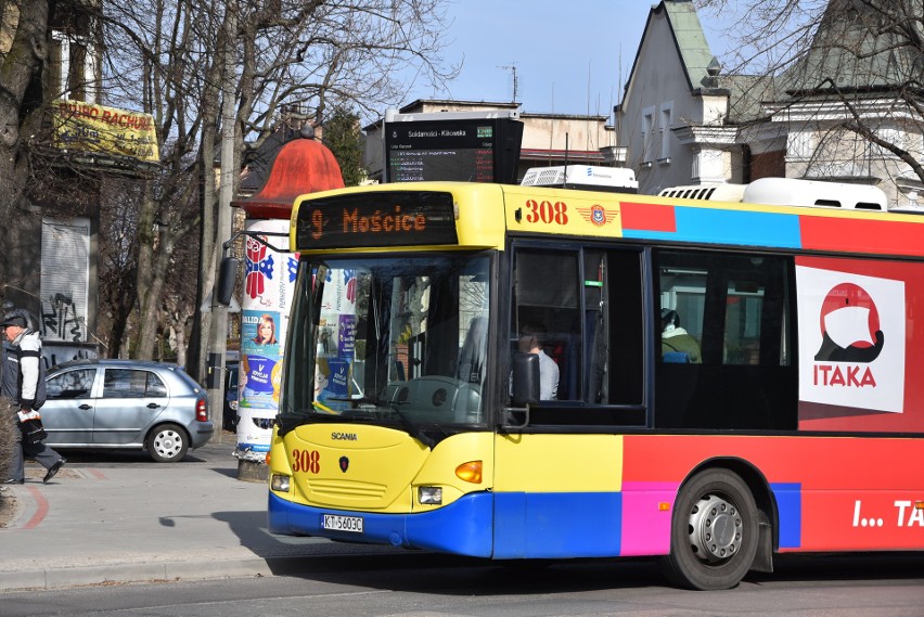 Spór gmin z Tarnowem o darmowe przejazdy autobusowe dla uczniów podstawówek