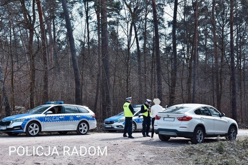 Wspólna akcja "quad" policjantów i leśników w lasach powiatu radomskiego