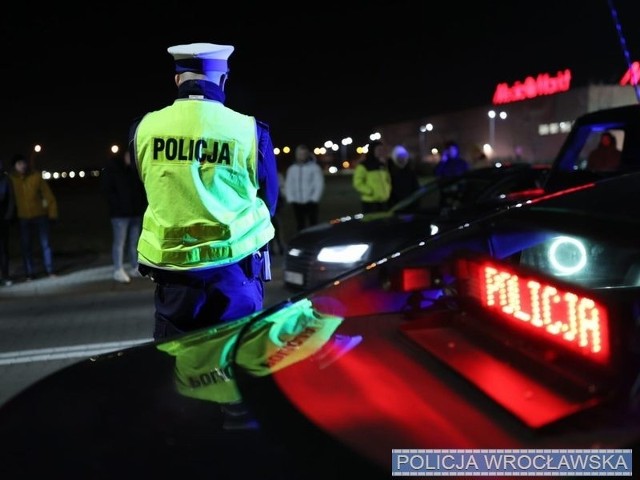 Funkcjonariusze z komendy miejskiej i wojewódzkiej policji we Wrocławiu wspierani przez policyjnych lotników z helikopterem Bell z KGP udaremnili nielegalne wyścigi, które miały odbyć się na terenie stolicy Dolnego Śląska. Policjanci w trakcie prowadzonych działań zatrzymali na gorącym uczynku popełnienia przestępstwa 6 osób, które prowadziły pojazdami pod wpływem narkotyków i alkoholu, a także te, które posiadały zabronione substancje. Wśród zatrzymanych była również osoba poszukiwana przez organy ścigania.