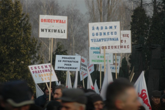 Zwolniony mężczyzna legitymował się najniższym stażem i doświadczeniem, więc jego odejście było przesądzone. 