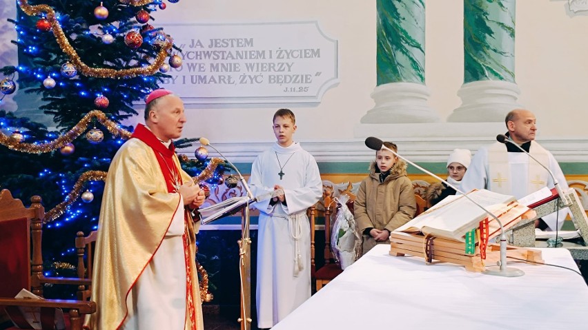 Jubileusz 90-lecia konsekracji kościoła w Kazanowie. Parafię odwiedził biskup Marek Solarczyk