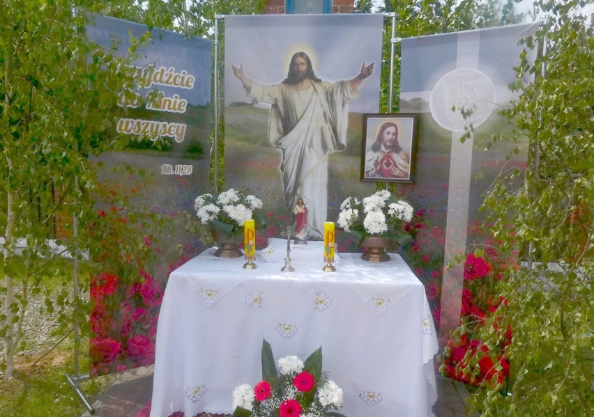 Procesja Bożego Ciała w Czarni. 16.06.2022. Zdjęcia