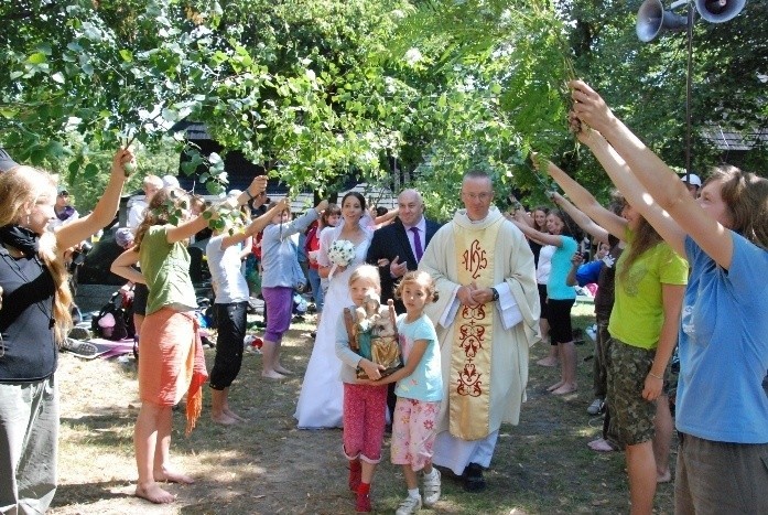 Wrocławianie wzięli ślub na pielgrzymce (ZDJĘCIA)