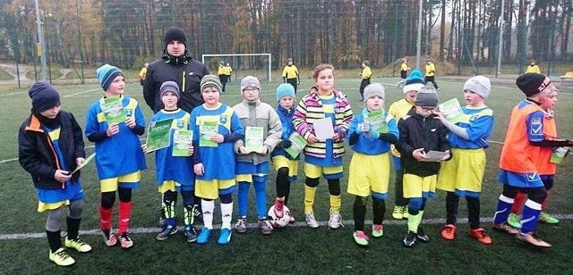 Najmłodsi piłkarze i piłkarki Lidera Sokolniki imponują aktywnością
