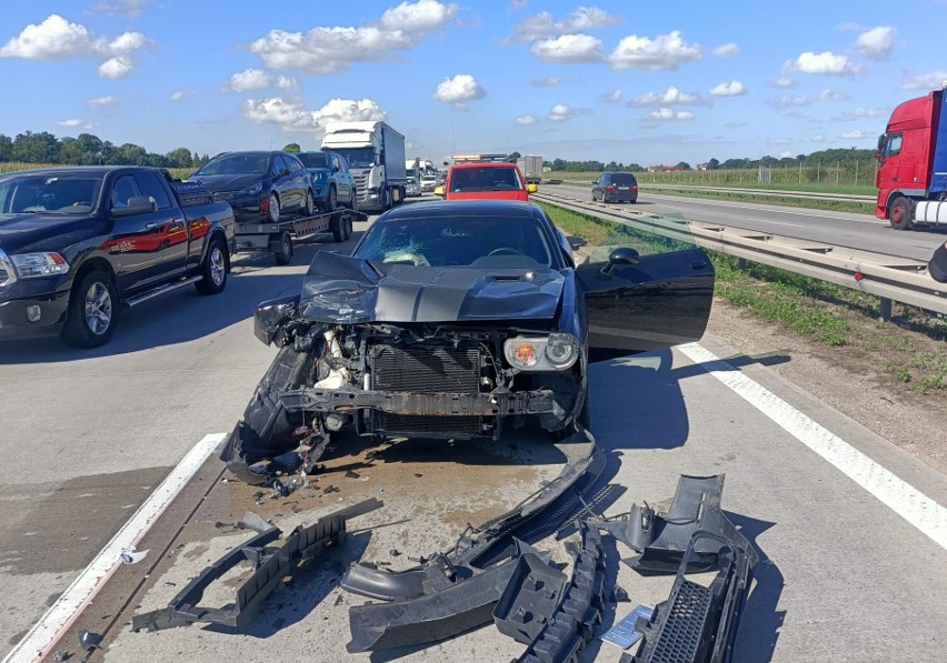 Wypadek trzech samochodów na A4. Utrudnienia w ruchu pod Wrocławiem [ZDJĘCIA]