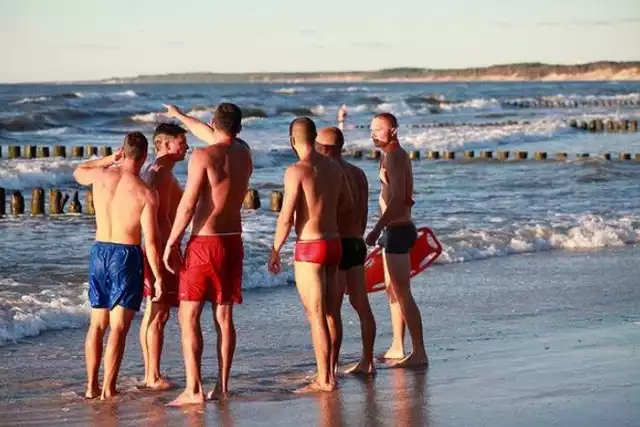 Kto by pomyślał, że złodziej połasi się na torbę medyczną, którą na stanowisku głównym na plaży w Łazach mieli jeszcze do wczoraj ratownicy