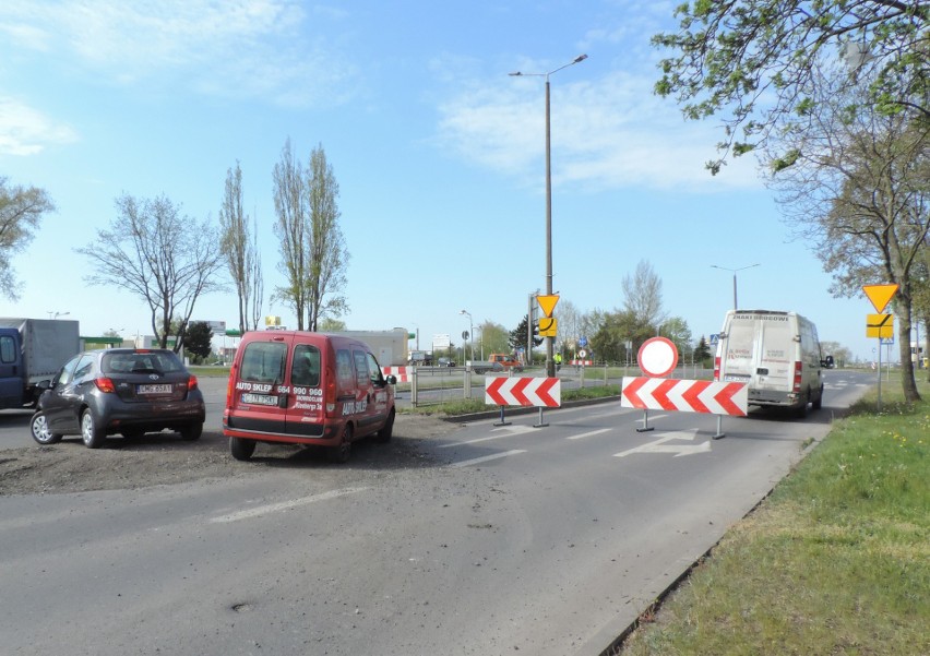 Rozpoczęła się budowa ronda. Kierowcy mieli problemy na ul....