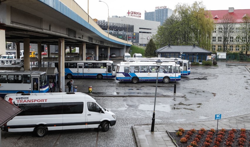 Dworzec lokalny w Rzeszowie.