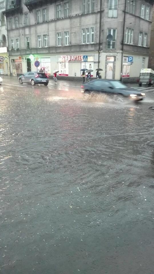 Poznań nieprzejezdny po ulewach