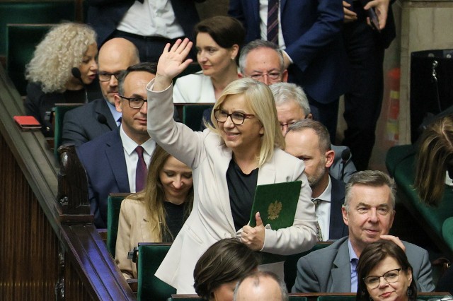 Sejm odrzucił w czwartek wniosek posłów PiS o wotum nieufności dla ministry klimatu Pauliny Hennig-Kloski