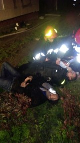 Zabrze: policjanci wynieśli kobietę z pożaru [FOTO]