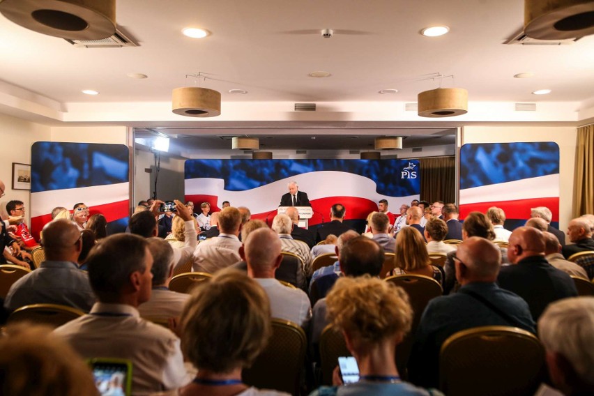 Od spotkania z mieszkańcami niewielkiego Kórnika rozpoczął...