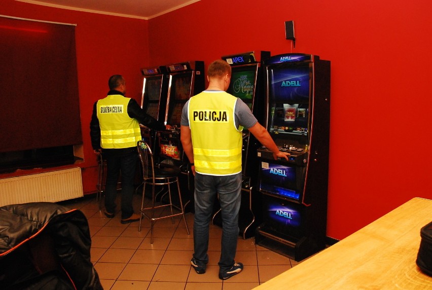 Bytom: Obława na salony gier. Zarekwirowano 14 automatów. Właściciele bez koncesji