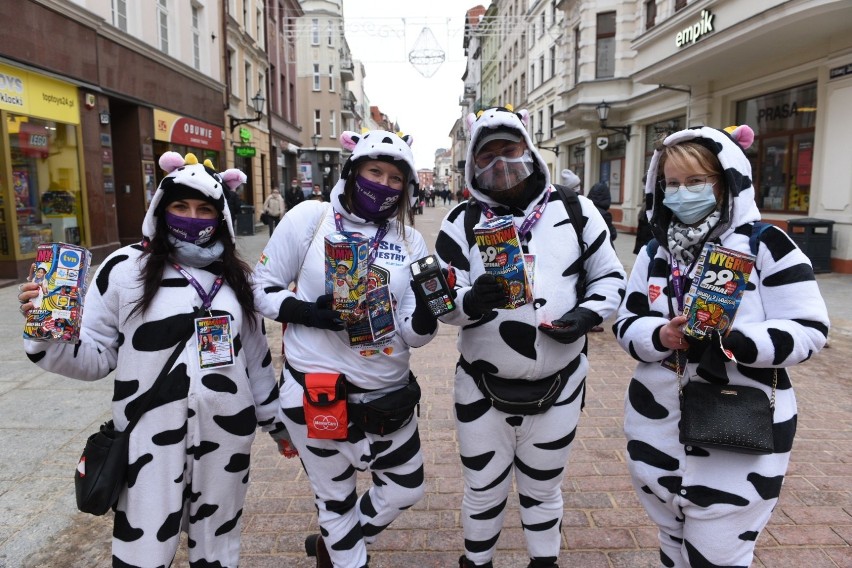 WOŚP w Toruniu. Zobacz, jak przebiega tegoroczny finał. Oto...