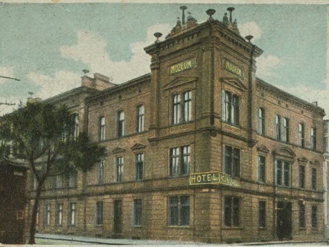 Budynek Muzeum, czyli siedziba Towarzystwa Naukowego w Toruniu.