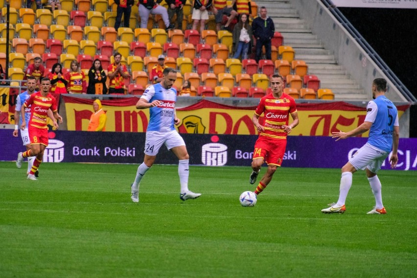 16.07.2022, Tomas Huk (nr 5) w meczu 1. kolejki z...