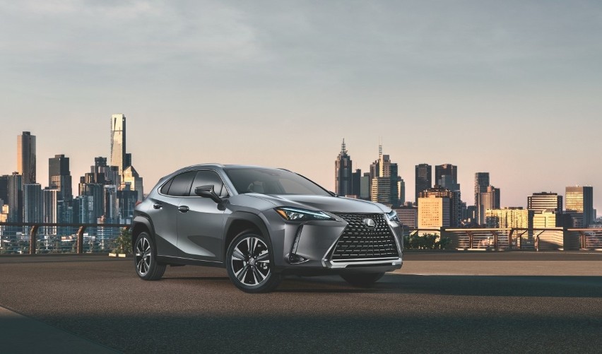 Lexus UX...