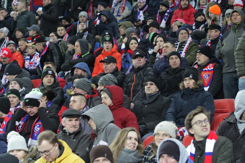 Górnik Zabrze - Wisła Kraków: mimo zimna, na trybunach był...