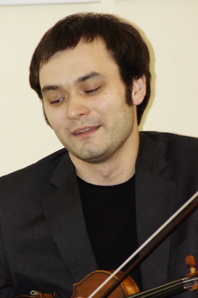 Dyrektorem artystycznym festiwalu "Muzyczne przestrzenie" jest skrzypek Janusz Wawrowski