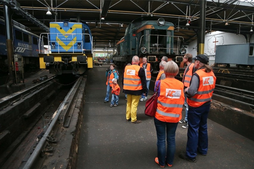 Pod dachem hali wrocławskiej lokomotywowni stało kiedyś...