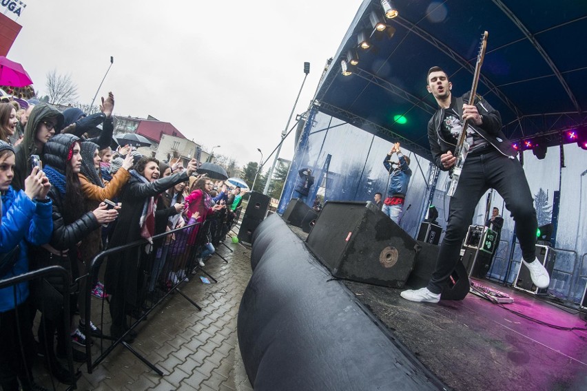 Radom. Tłumy na otwarciu Centrum Handlowego Przy Struga