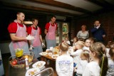 Gotowali w restauracji Kurnik i wspierali fundację Nadzieja (wideo, zdjęcia) 