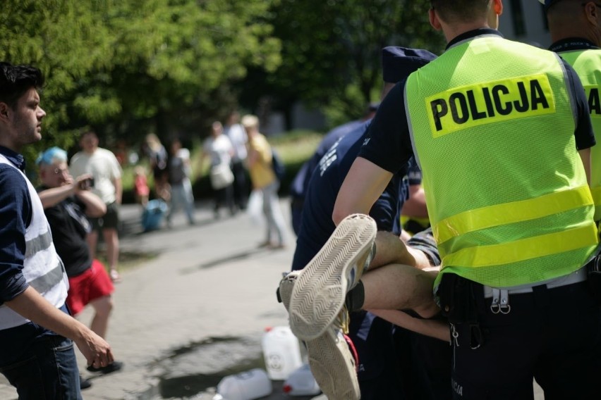 Zdjęcia z sobotniej blokady ulicy Powstańców Śląskich...