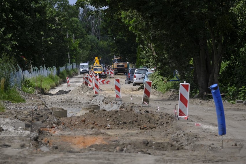 Chociaż uwaga większości mieszkańców skierowana jest obecnie...