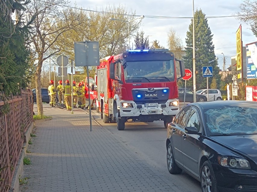 Ostrołęka. Wypadek na moście im. kardynała Wyszyńskiego. 27.04.2022. Zdjęcia