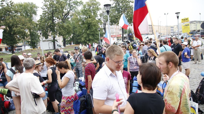 2000 młodych ludzi w drodze na ŚDM z Opola do Krakowa