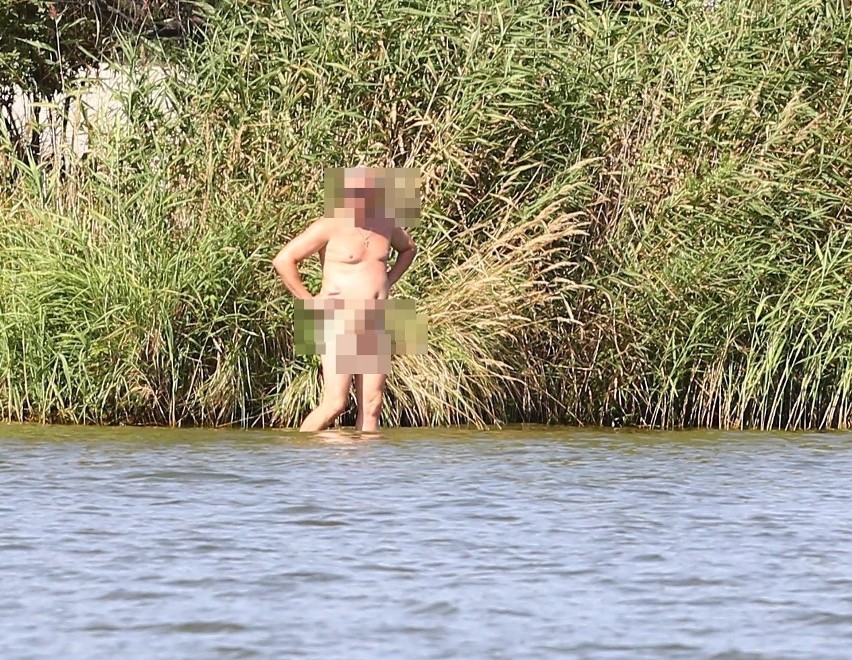 Plaża nudystów nad Zalewem Sulejowskim...