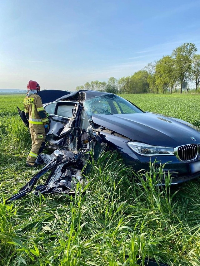 Tragedia! W wypadku zginęła Urszula Rozmarynowska, przewodnicząca Rady Miasta Siaradza , wiceprezydent Sieradza Rafał Matysiak jest w ciężkim stanie. Więcej na kolejnych zdjęciach