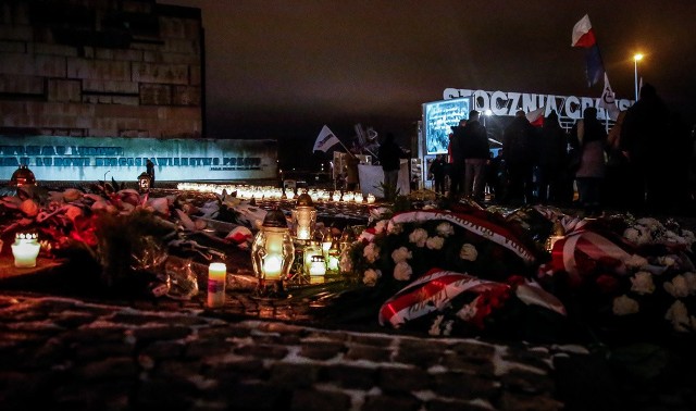 W Gdańsku oddano hołd ofiarom wprowadzenia stanu wojennego.