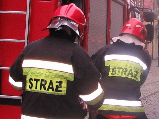 Pożar w garażu przy ul. Chełmińskiej strażacy zgasili w czwartek, około g. 13.30