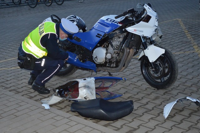 Wypadek motocyklisty w Bytowie. Mężczyzna trafił do szpitala.