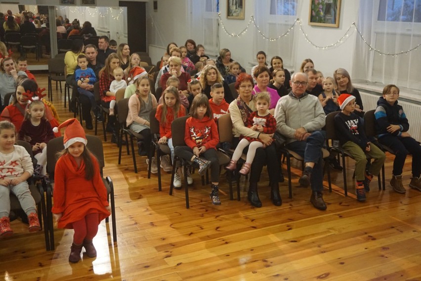 Święty Mikołaj odwiedził najmłodszych mieszkańców Koprzywnicy. To były niezapomniane chwile. Zobaczcie zdjęcia 