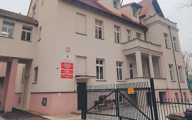 Szpital Uzdrowiskowy Słoneczko jest w strefie uzdrowiskowej Kołobrzegu, ok. 200 metrów od morza