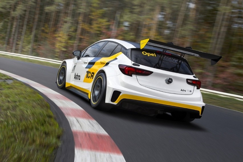 Opel Astra TCR / Fot. Opel