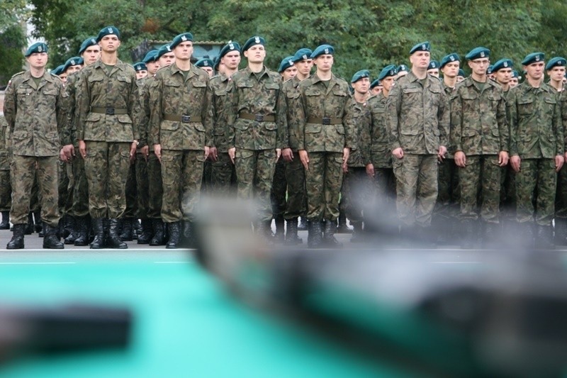  Żołnierze Narodowych Sił Rezerwowych dostali broń (ZDJĘCIA)