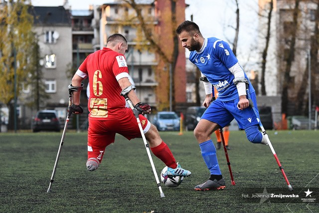 Czwarty turniej ekstraklasy amp futbolu (wiślacy w niebieskich strojach)