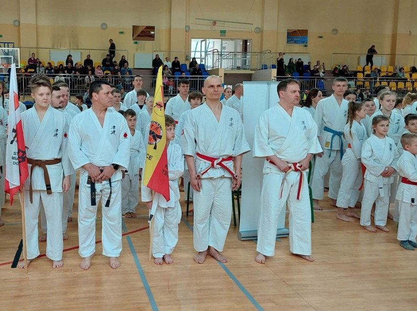 Worek medali dla Ośrodka Karate Tsunami w Gryficach w...
