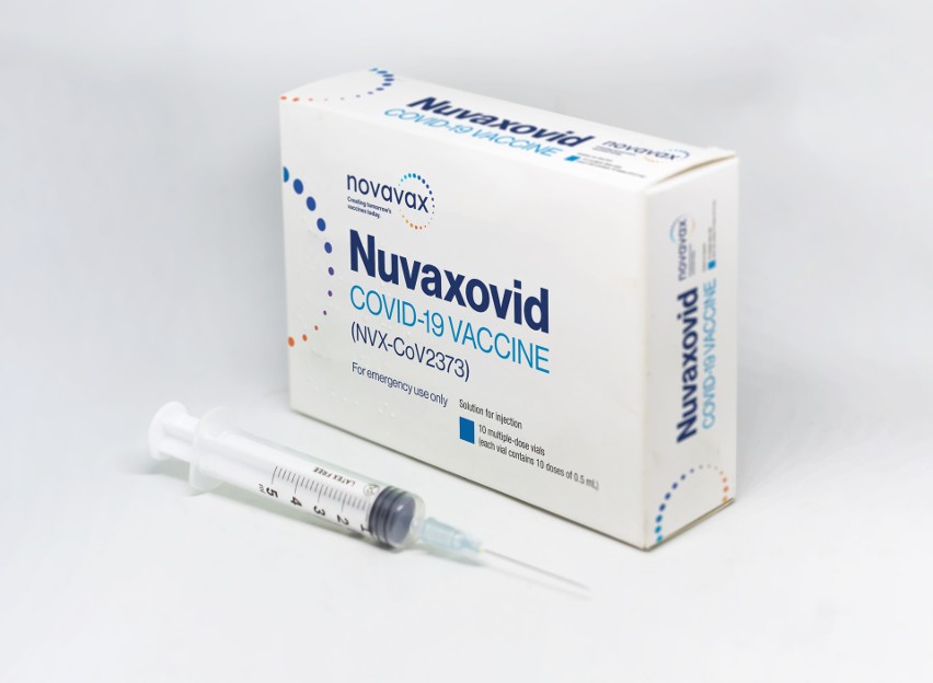 Nuvaxovid dostarcza do organizmu białka kolca koronawirusa,...