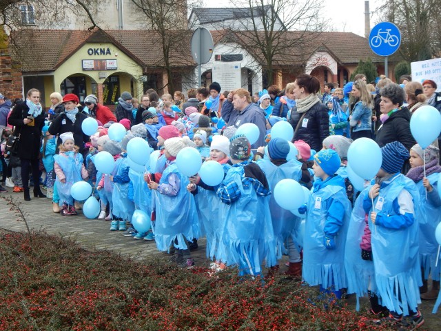 Po raz czwarty Stowarzyszenie Pomocy Osobom Autystycznym „Dalej Razem” z Zielonej Góry (oddział w Gubinie) wraz z miejscowymi organizacjami przygotowali wydarzenie o nazwie "Gubin na Niebiesko dla autyzmu".