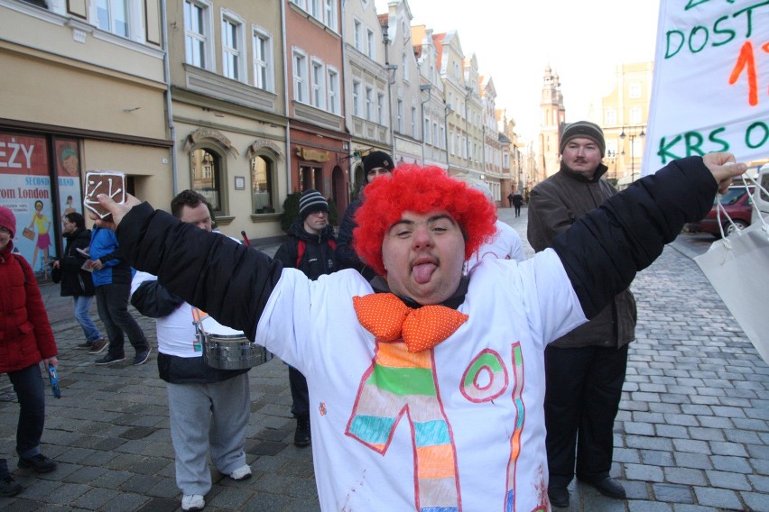 Festyn fundacji Jednorogów na opolskim Rynku.