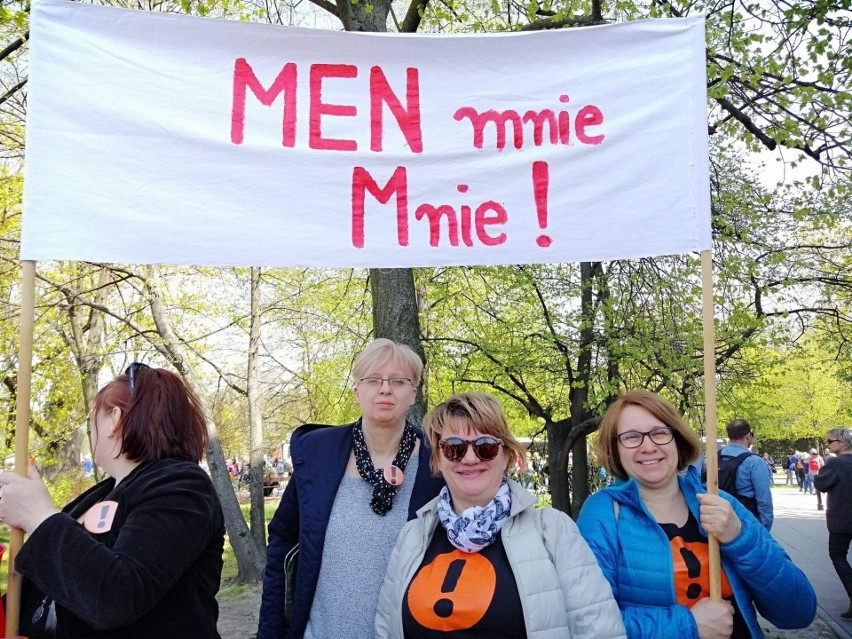 Jeszcze we wtorek podczas manifestacji przed siedzibą MEN w...