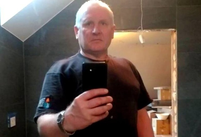 Częstochowscy policjanci na podstawie polecenia wydanego przez Prokuraturę Rejonową w Myszkowie poszukują Jacka Jaworka, 52-letniego mieszkańca Częstochowy, podejrzanego o zabójstwo trzech osób.