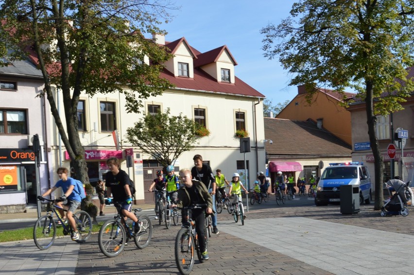 Skawina. Odwołano „Rowerowy Maj”. Akcja zachęcała do jazdy rowerami. Coraz więcej rodziców nimi z dziećmi jeździło do szkół i przedszkoli. 